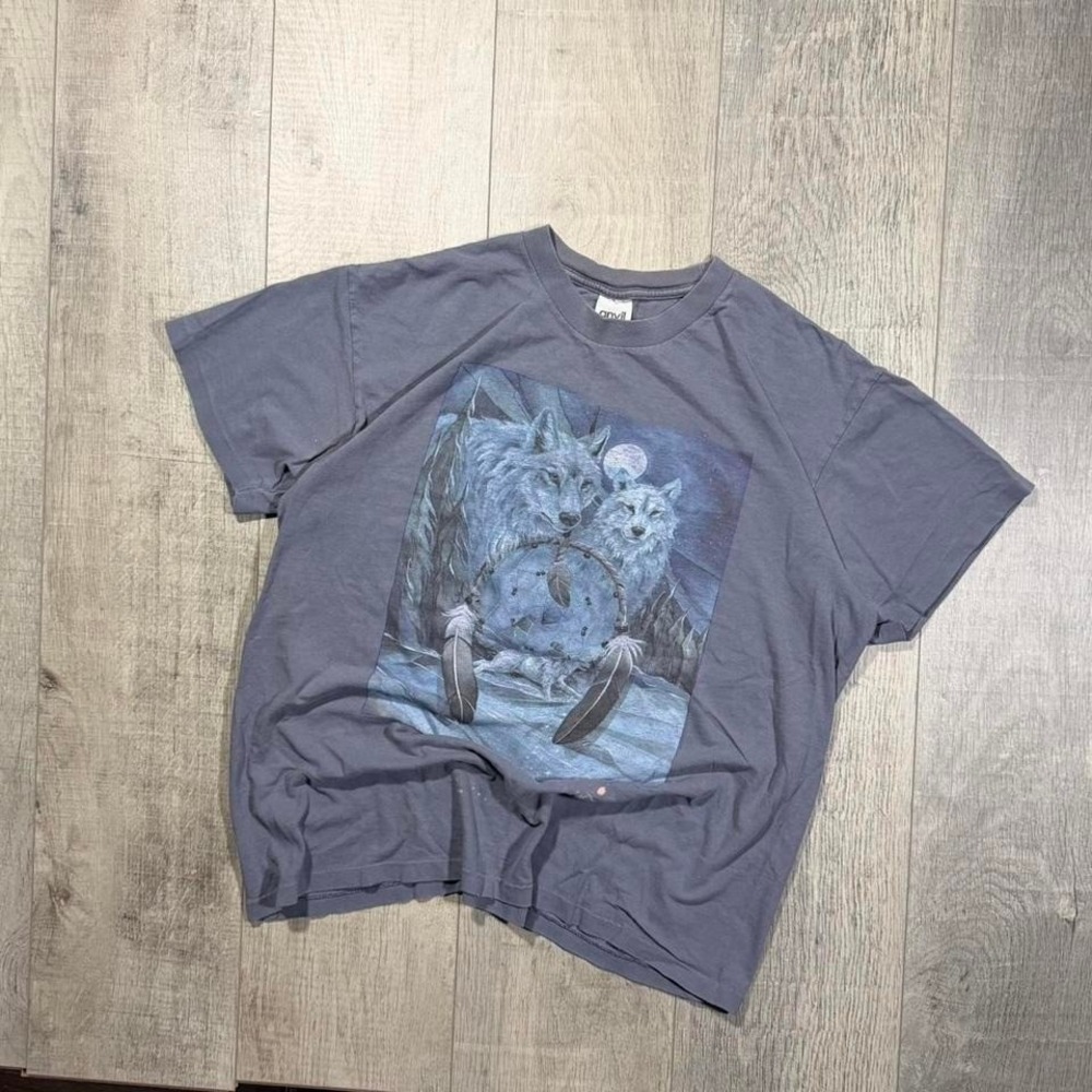90s single stitch, blue distressed, wolf, art, nature, wildlife T-shirtSize XL